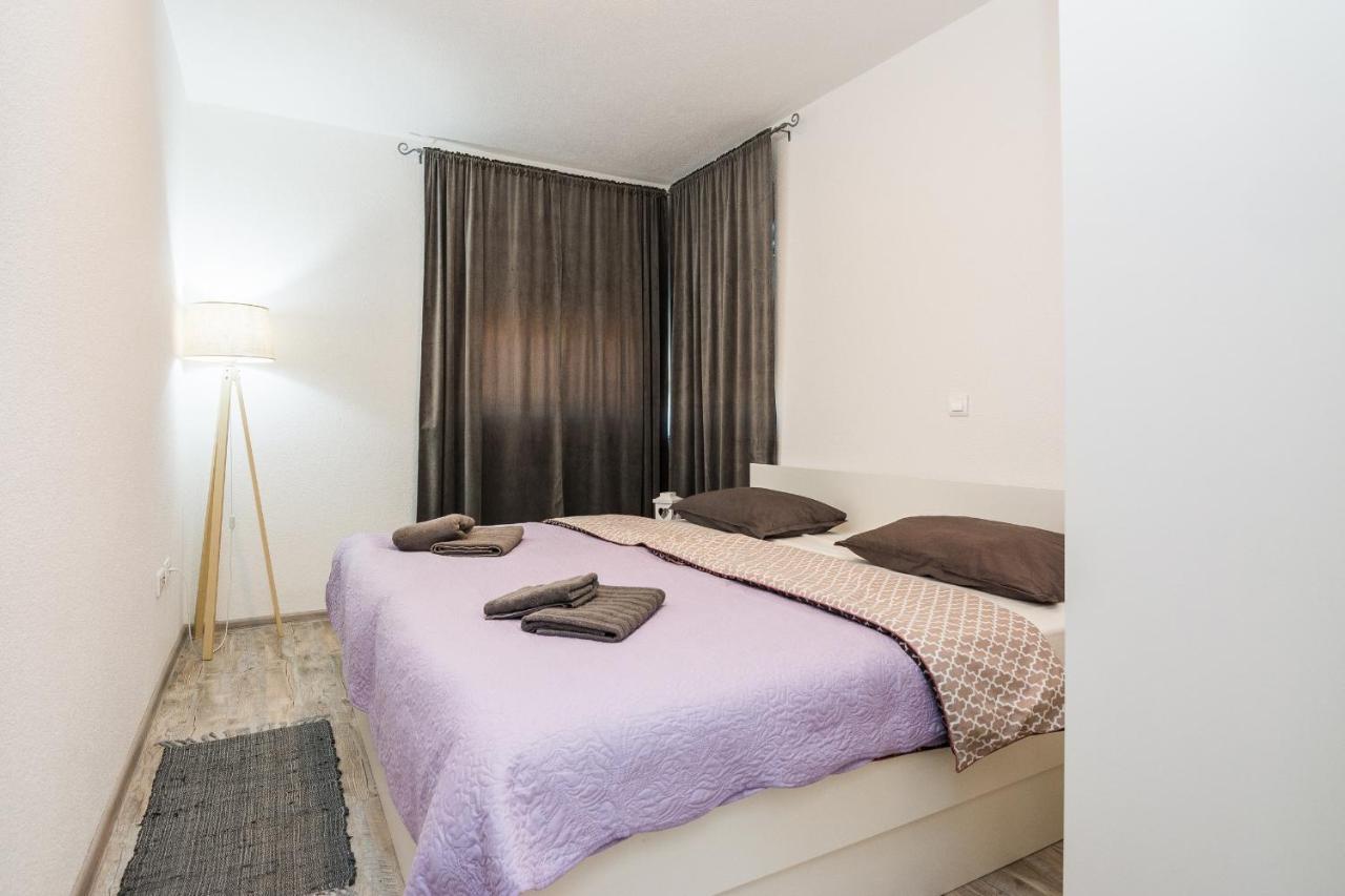 Apartments Krpan Vir Exterior photo